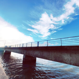 Le Pont d’Oléron délesté de ses candélabres éteints depuis presque 4 ans