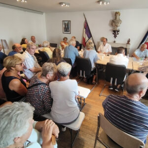 Le Conseil municipal extraordinaire tend un peu plus les relations avec les oppositions
